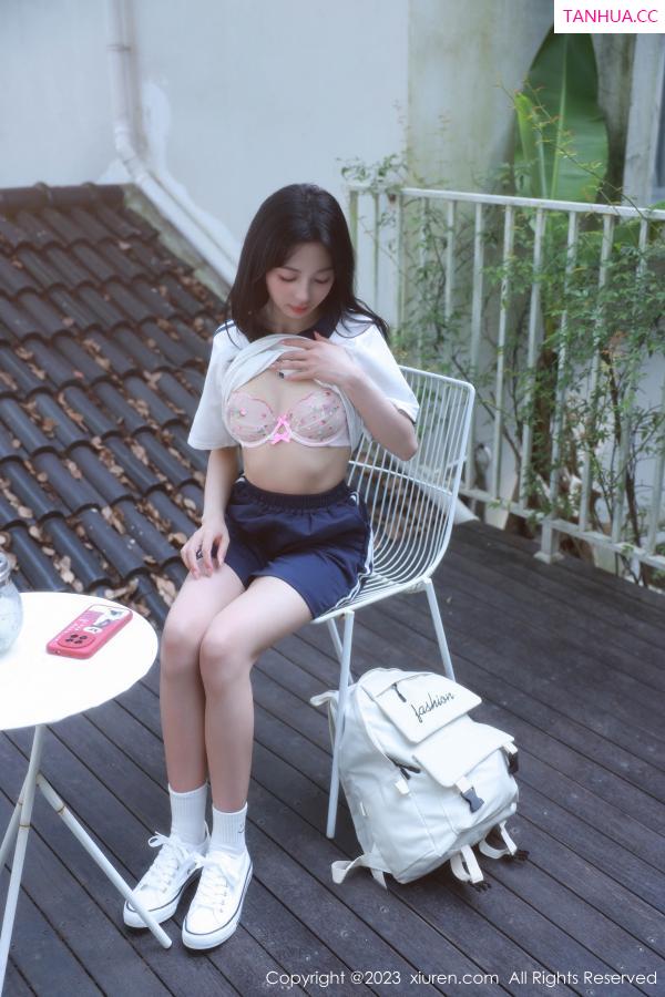 糖豆  [XiuRen]高清写真图 2023.06.12 No.6895 糖豆sisi 新人美腿第9张图片